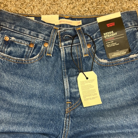 Levi’s high rise Wedgie straight size 24 - Picture 9 of 10